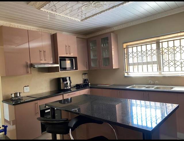 4 BEDROOM HOUSE FOR SALE IN CHROOM PARK